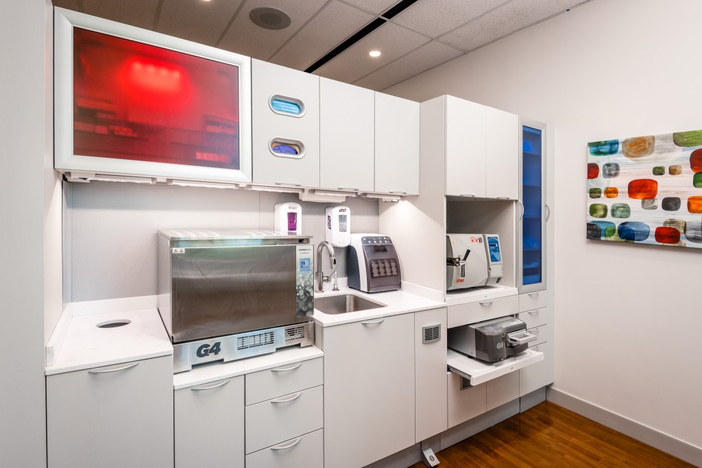 Vancouver Periodontist Dental Implant Centre IMPrESS Perio Implant Center Dr. Noroozi