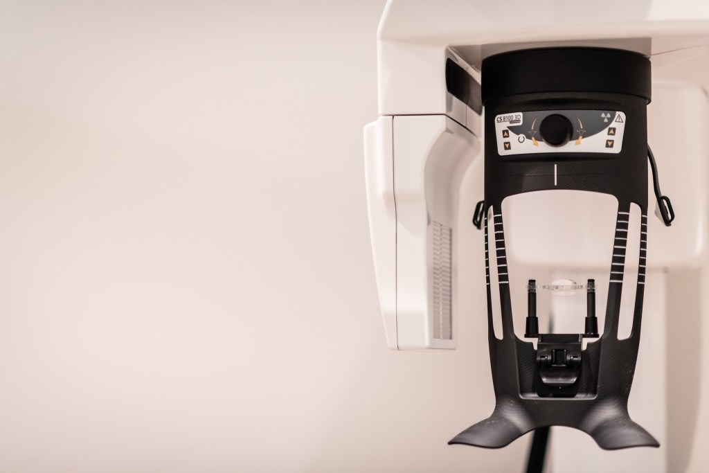 Vancouver Periodontist Dental Implant Centre IMPrESS Perio Implant Center Dr. Noroozi